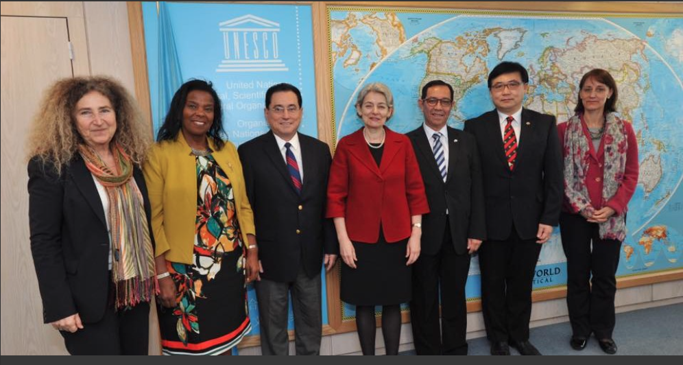 Board meeting of the IAU – New Roles of Higher Education Board meeting of the IAU – New Roles of Higher Education
